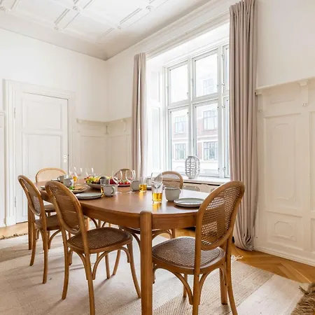 Apartman Large In By Tivoli Gardens *