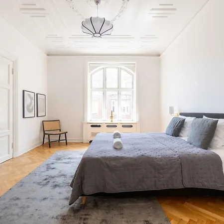 Apartman Large In By Tivoli Gardens *