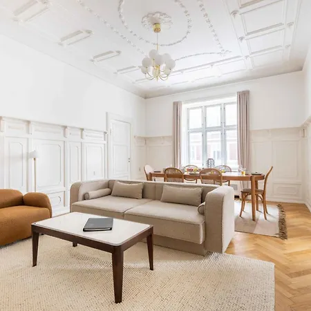 Large In By Tivoli Gardens Apartmán Kodaň