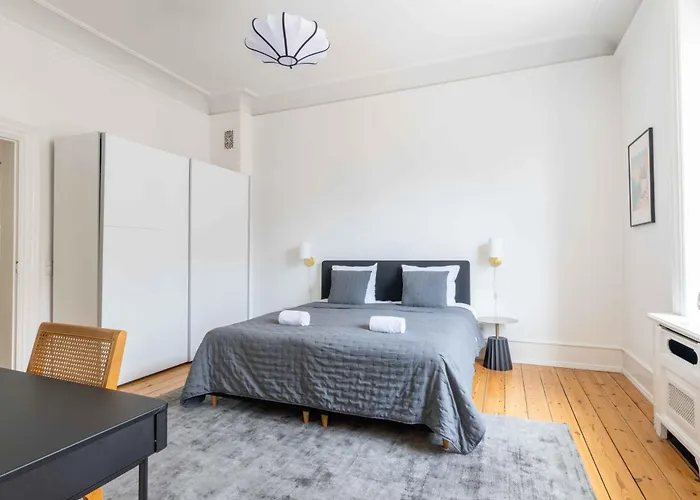 Daire Large In By Tivoli Gardens Kopenhag