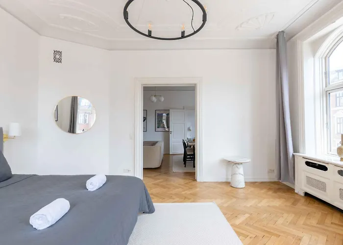 Apartament Large In By Tivoli Gardens