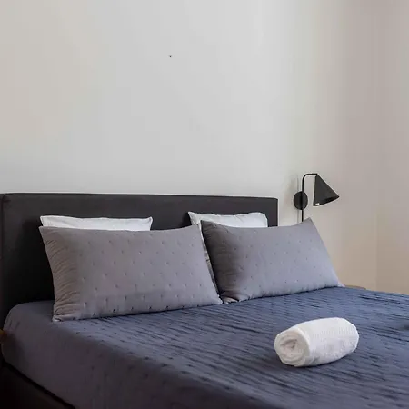 Large In By Tivoli Gardens Apartament *