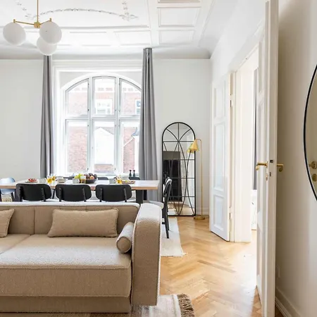 Apartament Large In By Tivoli Gardens *