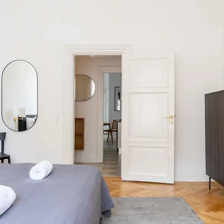 Apartament Large In By Tivoli Gardens Kopenhaga