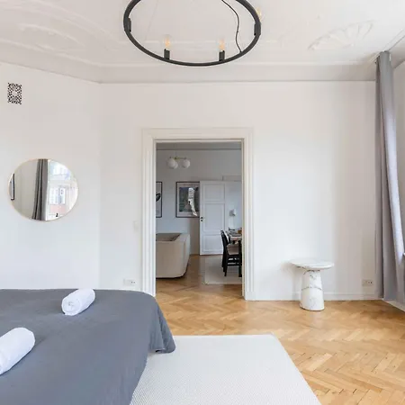 Apartament Large In By Tivoli Gardens